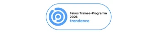 Ovales Siegel mit dem Text „Faires Trainee-Programm 2026 trendence“ und einem blauen Symbol aus konzentrischen Kreisen.