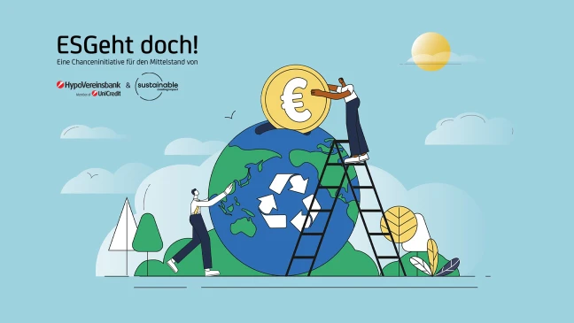 Zwei Personen setzen eine Euro-Münze auf eine Weltkugel mit Recycling-Symbolen in natürlicher Umgebung.