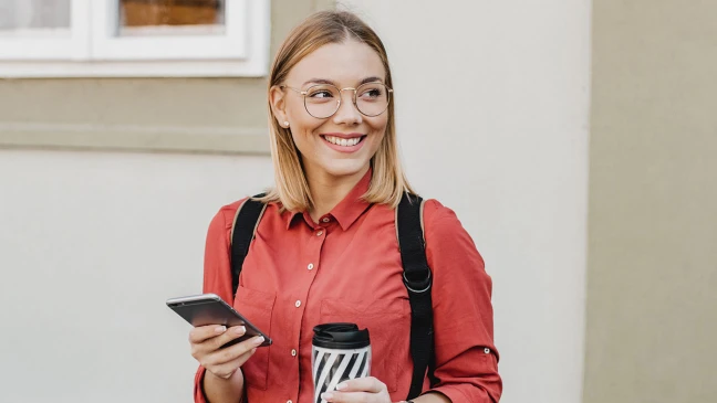 Studentin mit Brille