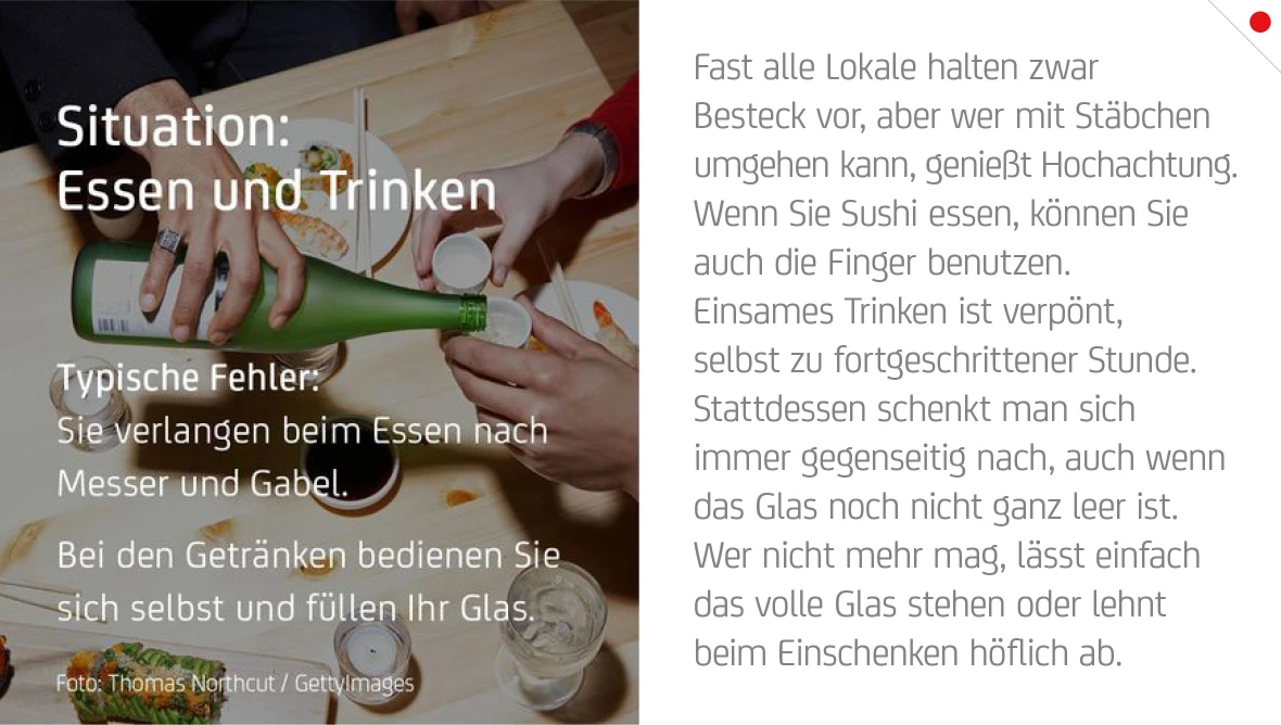 Bild mit gedecktem Tisch und Text über kulturelle Ess- und Trinkregeln in Japan, darunter Besteckverzicht und gegenseitiges Nachschenken.