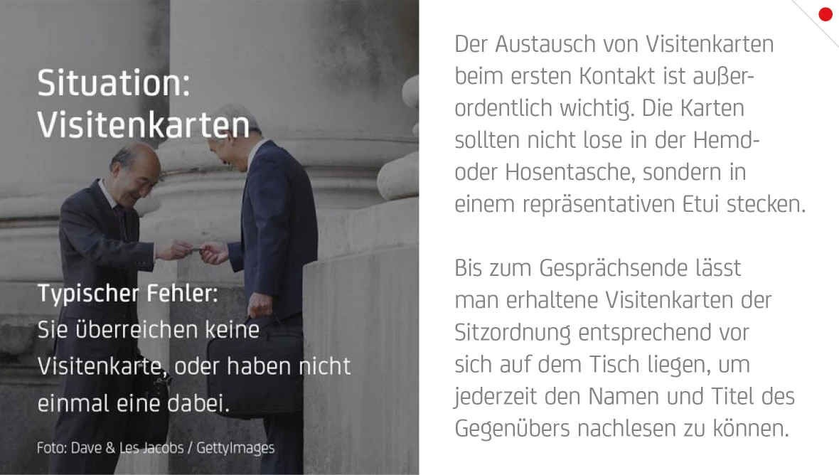 Zwei Personen überreichen sich Visitenkarten, daneben Text mit Regeln zum Visitenkartenaustausch beim ersten geschäftlichen Kontakt.